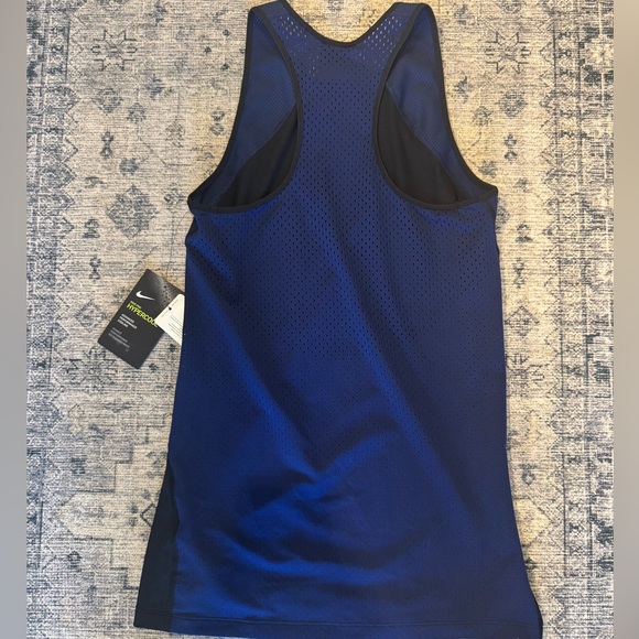 NIKE | WOMEN’S | PERFORMING COOLING | RUNNING TOP | BLACK & BLUE | NWT | MEDIUM - Picture 5 of 8